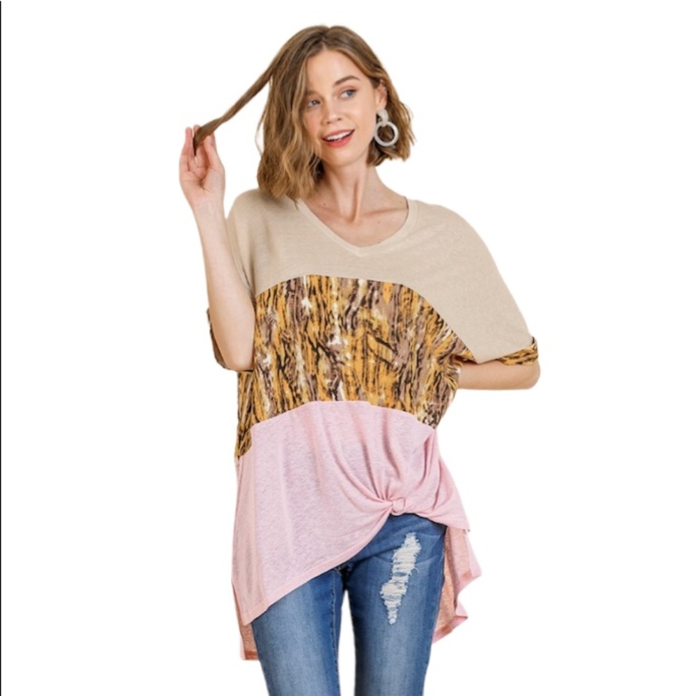 NWT Umgee Color Block Snakeskin Knotted Hem